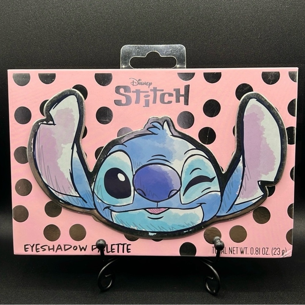 Stitch 12 Color Love Eyeshadow Mirror Palette
